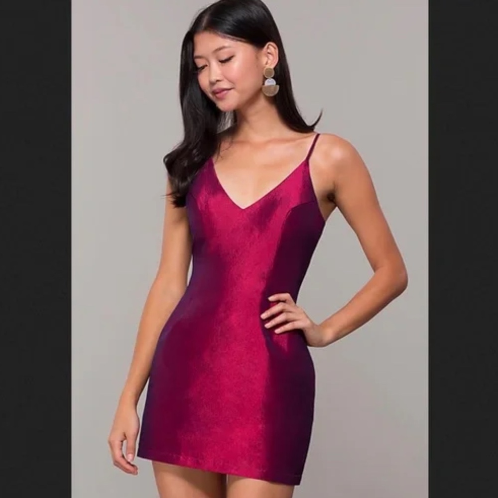 Luxxel V-Neck Holiday Party Dress